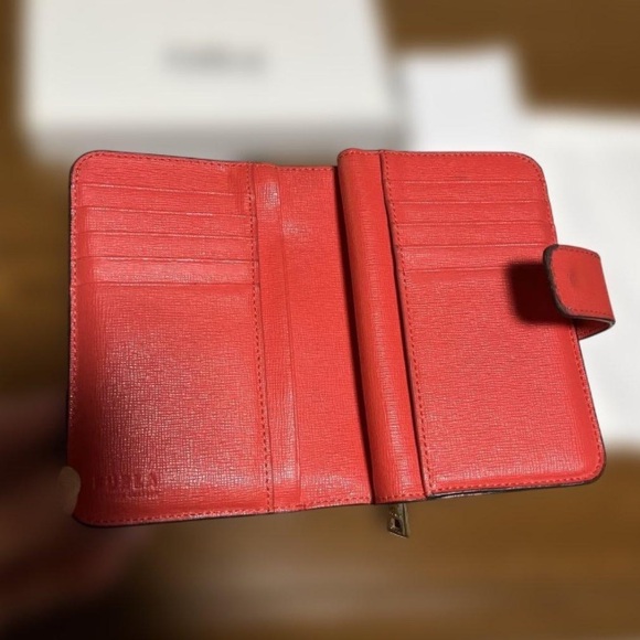 Furla leather wallet - Picture 4 of 9